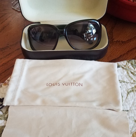 Louis Vuitton Accessories - ⚘LV Sunglasses